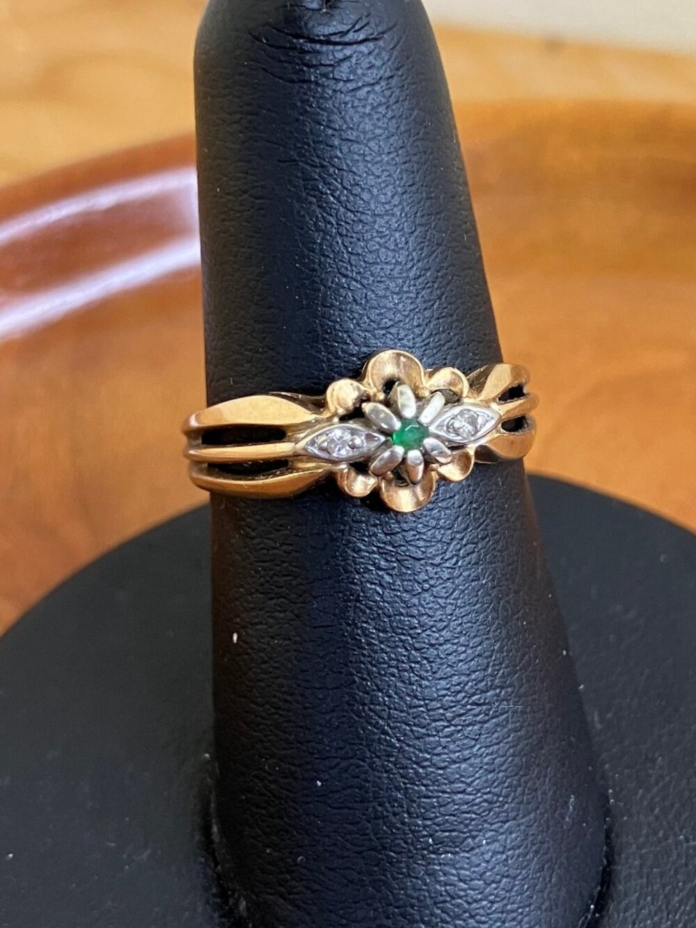 10k Yellow Gold Ring Emerald & Diamond Gemstones Vintage May Birthstone Ring